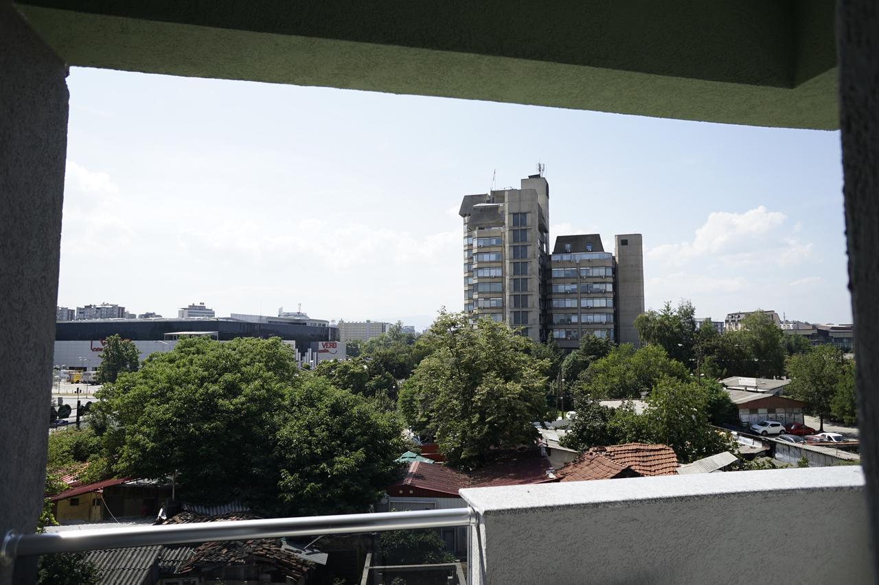 Astera Apart Hotel Скопие Екстериор снимка