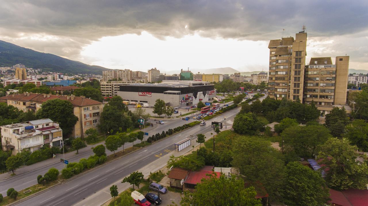 Astera Apart Hotel Скопие Екстериор снимка