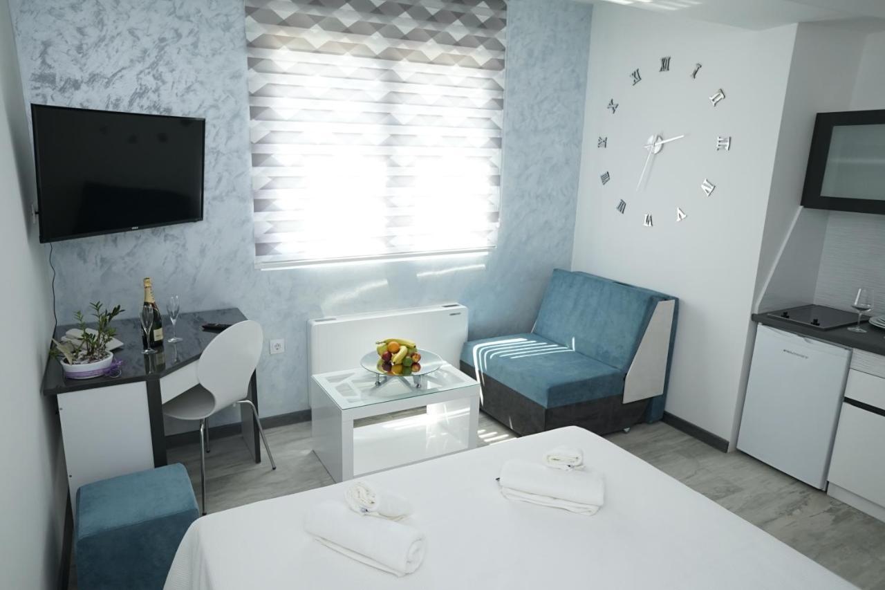 Astera Apart Hotel Скопие Екстериор снимка